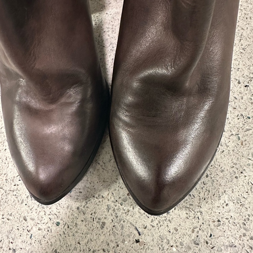 Frye Betty Inside Zip Dark Brown Heeled Boots - Picture 9 of 16